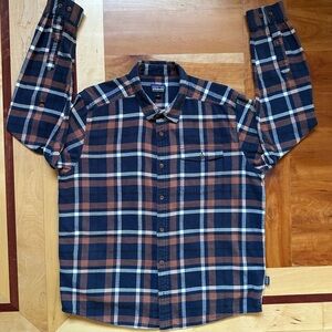 Patagonia Fjord flannel long sleeve button up organic cotton lightweight shirt